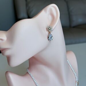 Chic Luxury Floral Dangle Earrings - Cubic Zirconia | 18Kt Gold Plated